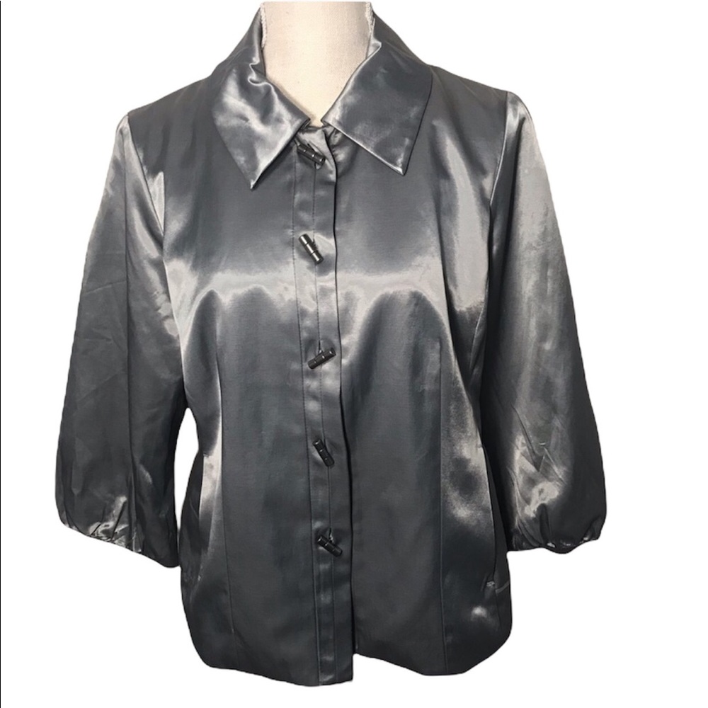 Chicos pamila grey silver shiny bell sleeve button up jacket size 1 medium
